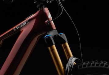 MTB-3298_MY24_LEVO_SW_HEADTUBE-DETAIL_0943_V2_1080x1350-20250224-235046